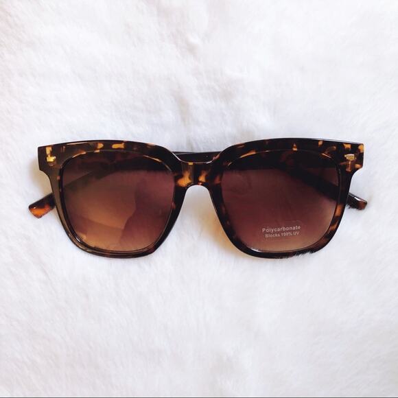 Cora Tortoise Brown Classic Square Sunglasses - Picture 1 of 9